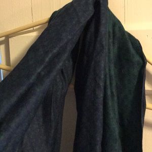 EUC blue and green wrap scarf; fringed ends